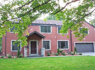 6716 N Nokomis Ave, Lincolnwood, IL 60712