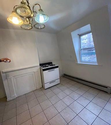 2nd image of 114 Buena Vista Ave Floor 3