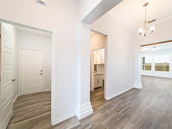3rd image of 2322 Vaughn Dr
