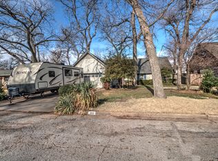 2113 E 52nd Pl, Tulsa, OK 74105
