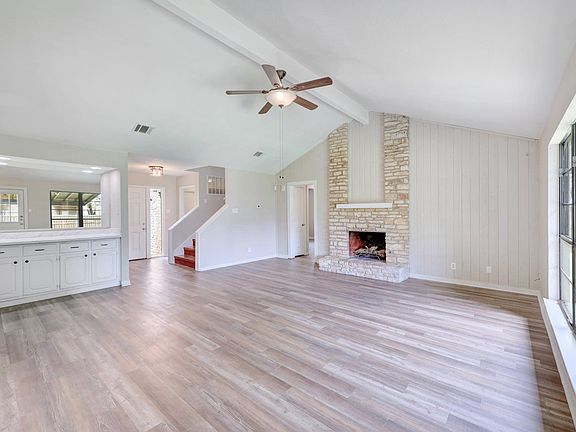 5th image of 200 Woodmont Dr