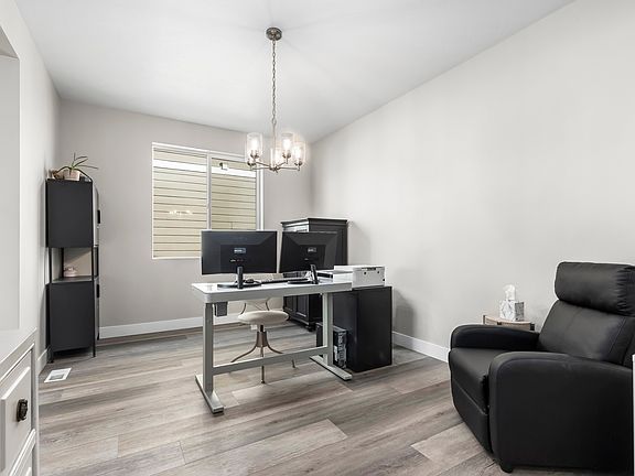 4th image of 294 Empire Dr #129