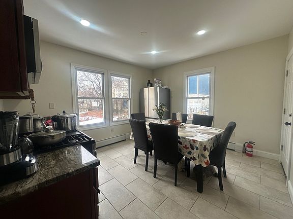 2nd image of 159-161 N 4th St #2
