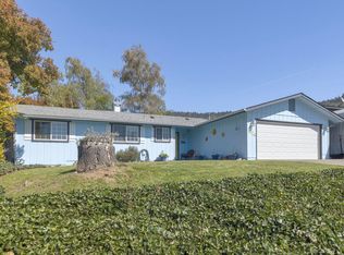 1026 NE Primrose Pl, Grants Pass, OR