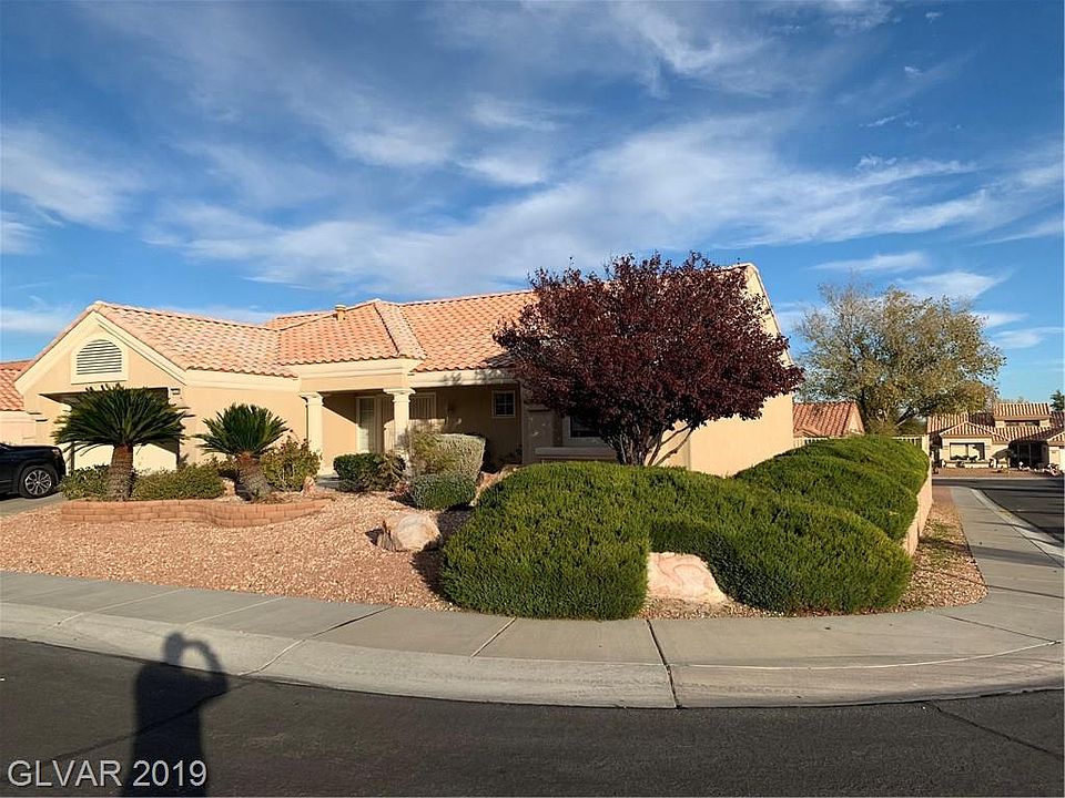 1st image of 2520 Tumble Brook Dr