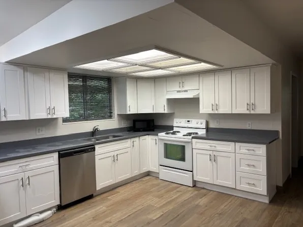 2122 S Orchard Dr APT 8, Bountiful, UT 84010