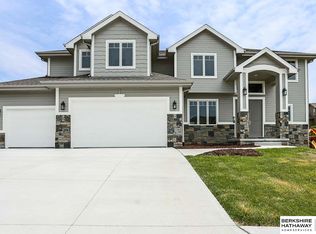 2415 N 177th St, Elkhorn, NE 68022