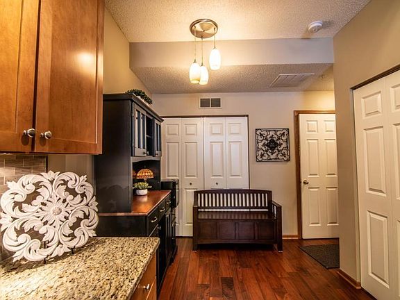 5th image of 5060 Holly Ln N #101