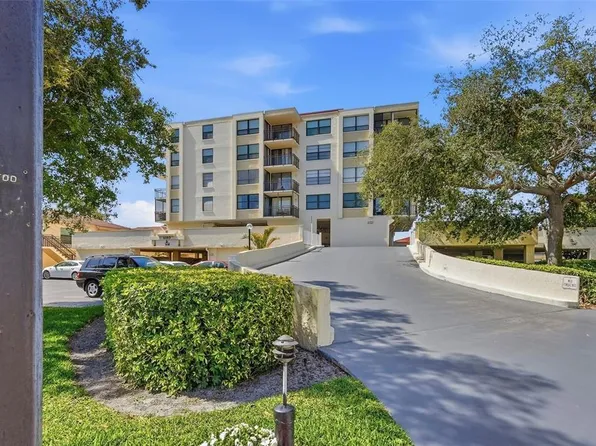 6180 Sun Blvd APT 307, Saint Petersburg, FL 33715