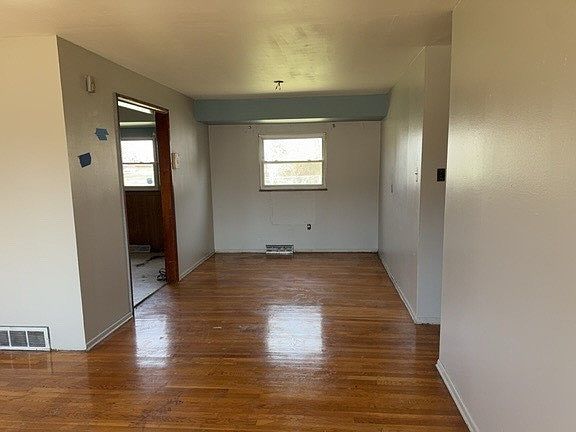 4th image of 3001 Jefferson Ave