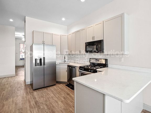 3rd image of 2225 S 10th St Floor 1