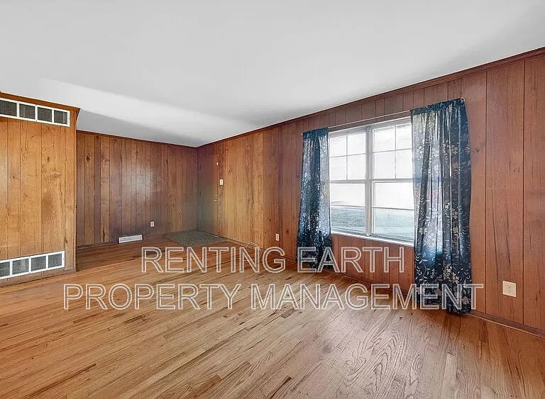 8908 Scottdale Ave — Photo 6