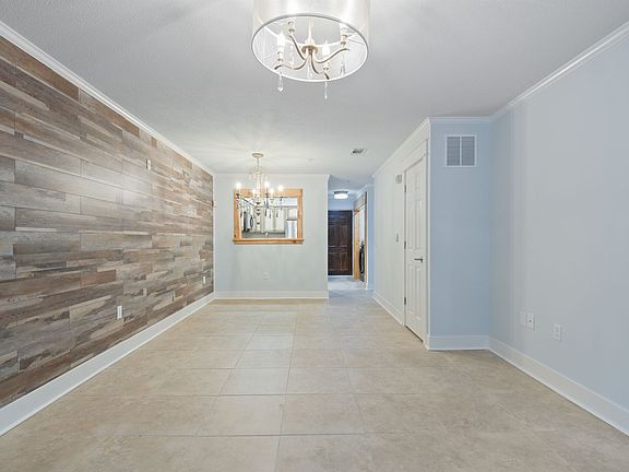5th image of 4276 Calinda Ln APT 136
