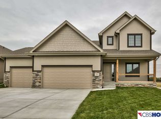10063 Quail Ridge Dr, La Vista, NE 68128
