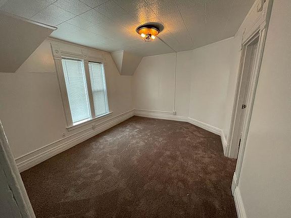 2nd image of 430 Avenue E APT 4