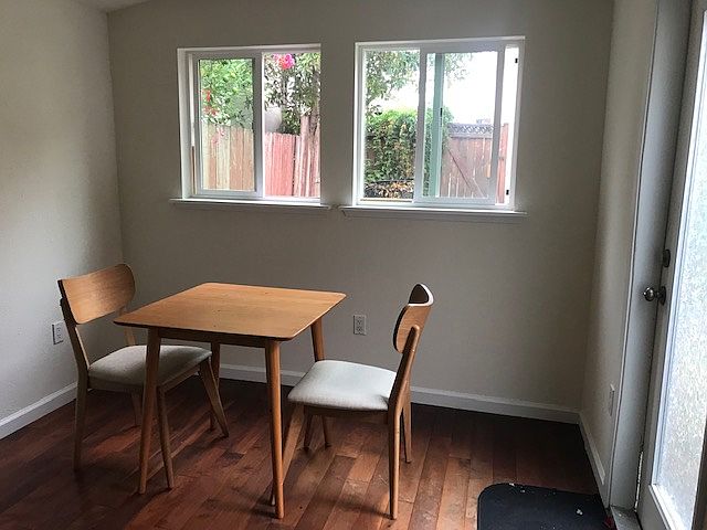 Other side of kitchen.