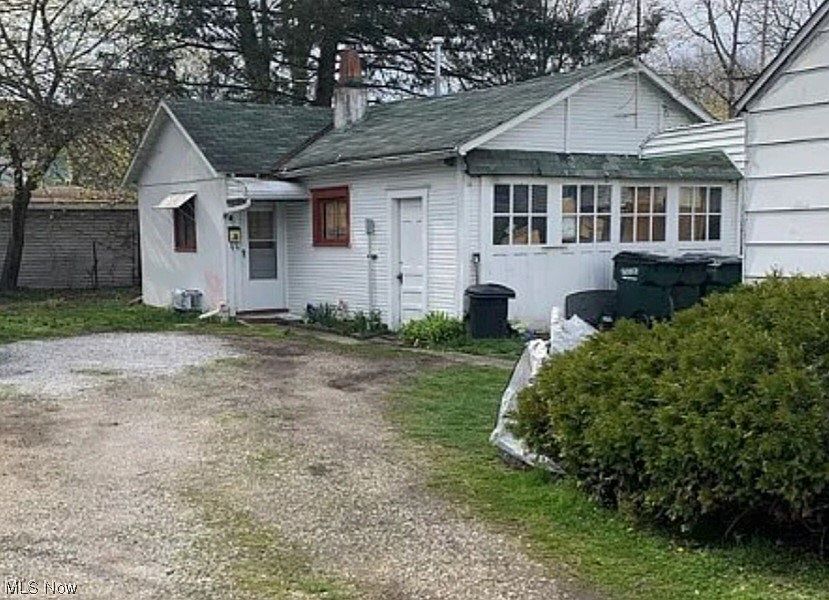 2nd image of 346 Newell St