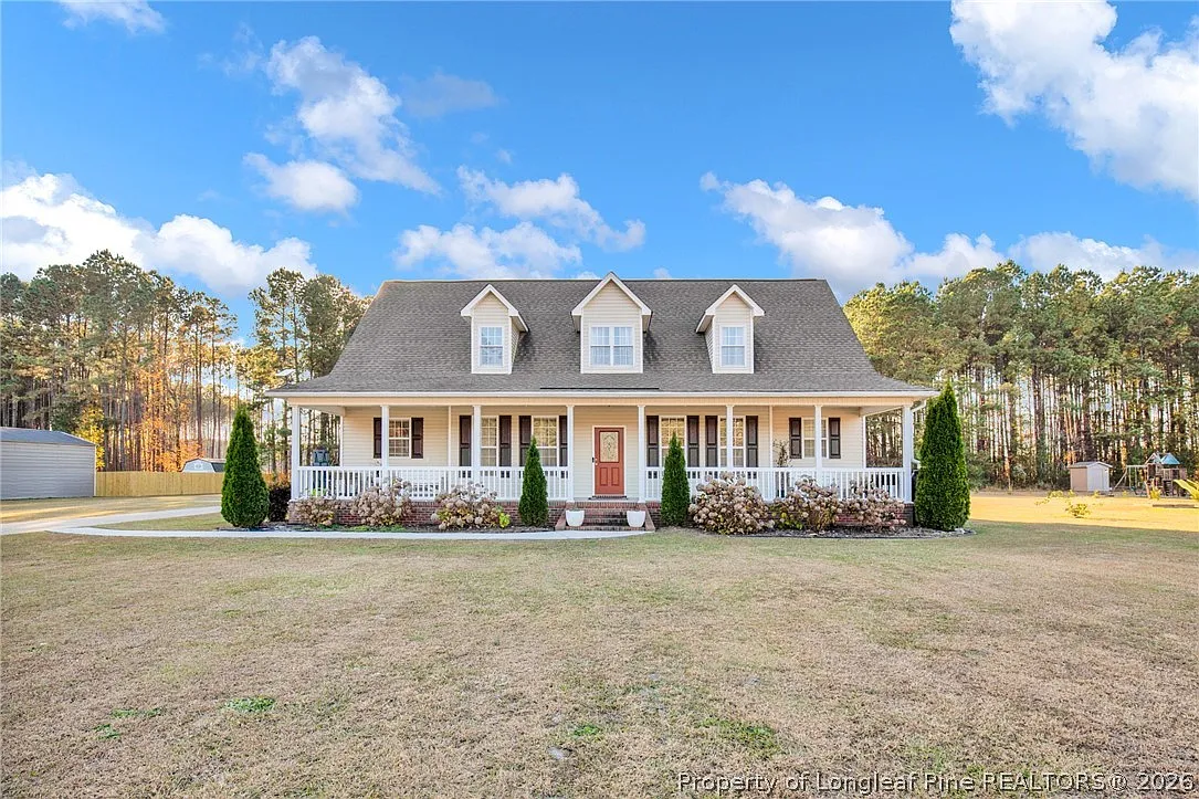 5 bed, 3.0 bath, 3500 sqft, $2,500 — Photo 1