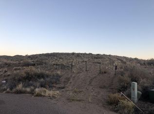 10 Loma Cordoniz Ct, Peralta, NM 87042