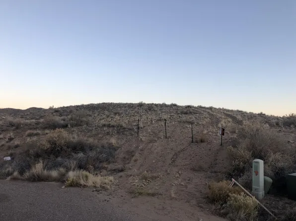 10 Loma Cordoniz Ct, Peralta, NM 87042