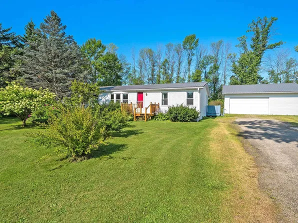 1236 Melissa Blvd, Little Suamico, WI 54141