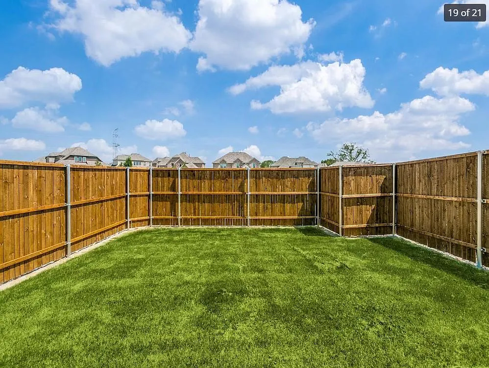 4 bed, 1967 sqft, $2,850 — Photo 4