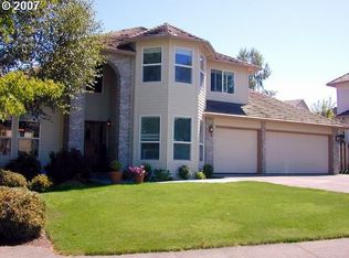 10717 NW 4th Ave, Vancouver, WA 98685