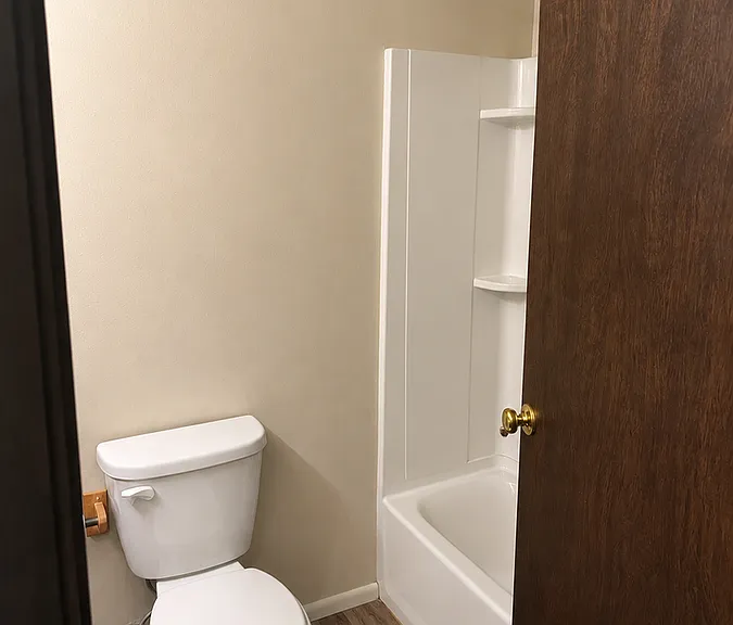 210 Valley Dr — Photo 14