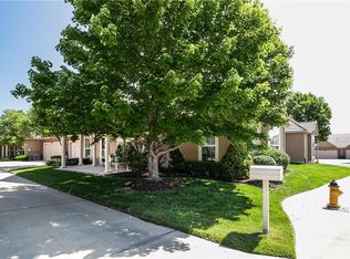 5414 W 145th St, Leawood, KS 66224