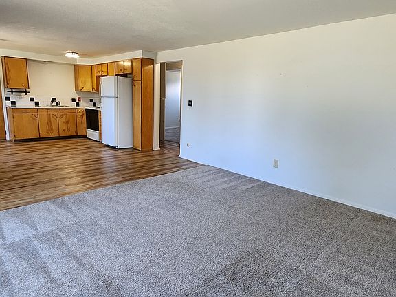 5th image of 1924 1/2 Winne Ave #1924-1/2