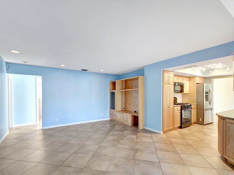 W Terrace Dr — Photo 10