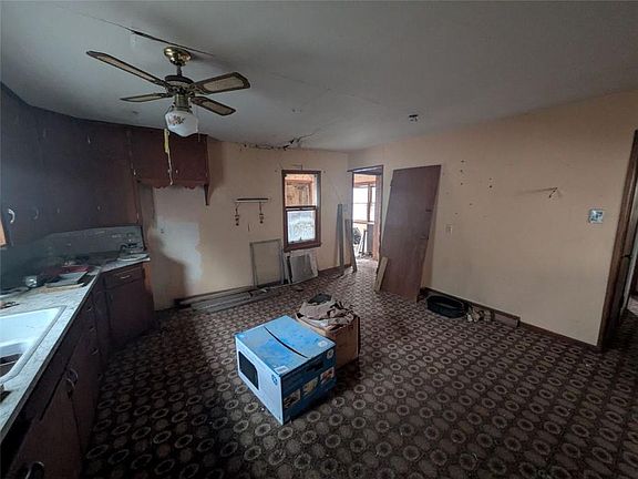 4th image of 511 SW 7th St