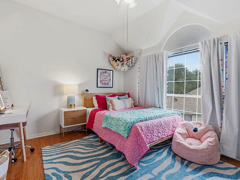 8317 Pommel Dr — Photo 16