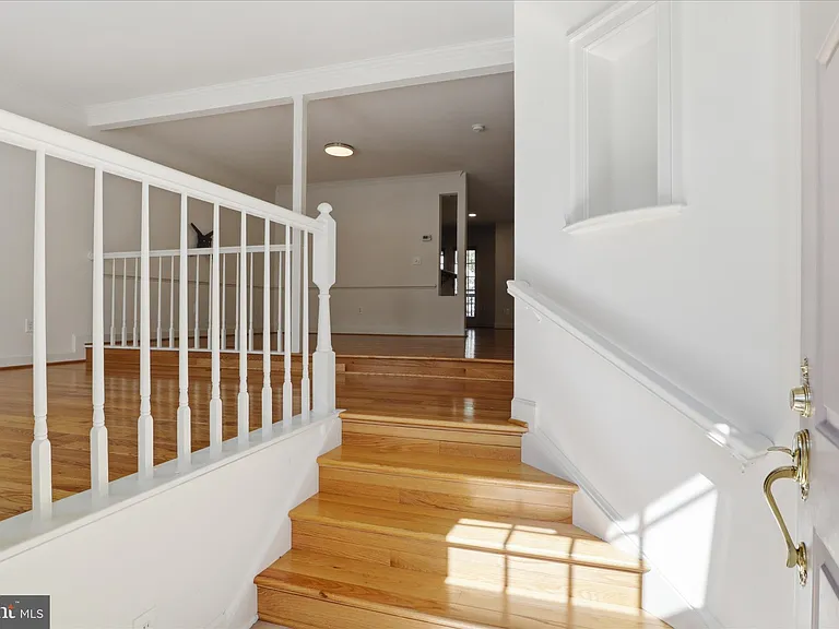 3946 Valley Ridge Dr — Photo 3