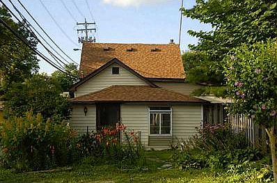 2nd image of 404 S Midway St