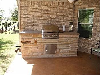 3rd image of 6201 Pine Hills Ln