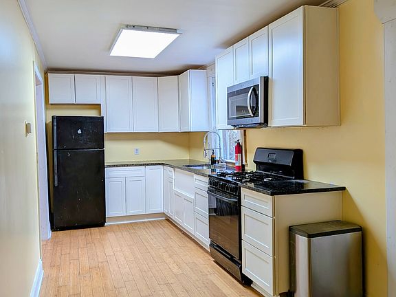 4th image of 214-214.5 Linden Ave