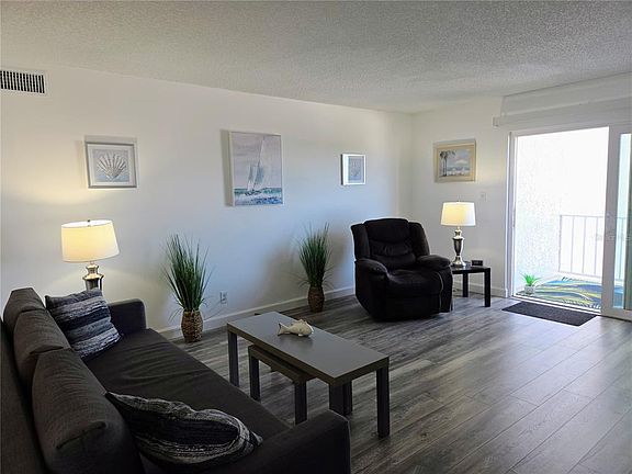 5th image of 285 107th Ave APT 505
