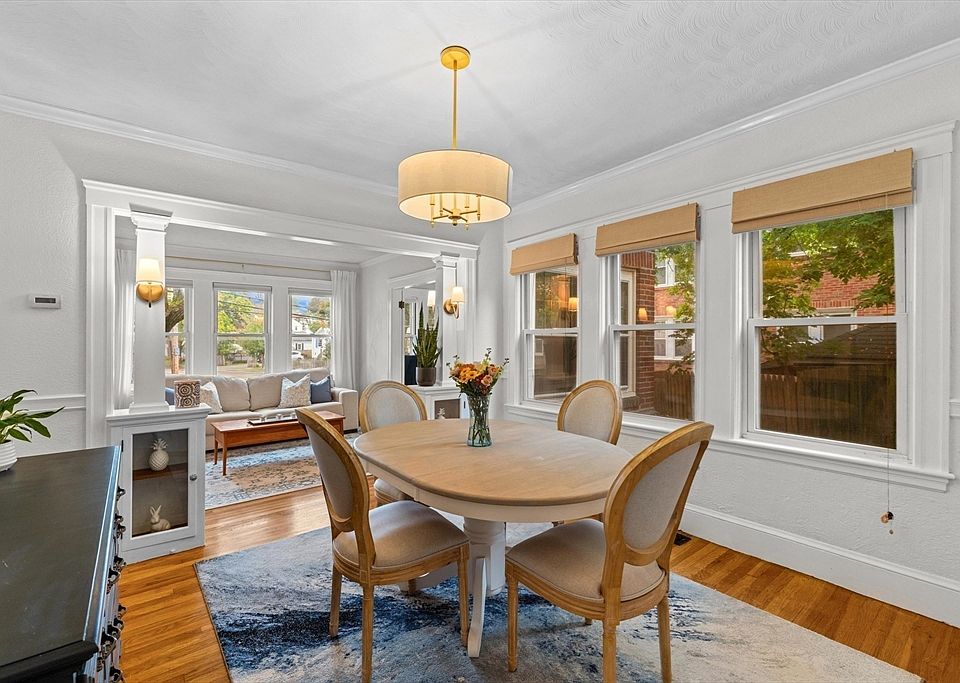 1st image of 129 Waverley Ave #129