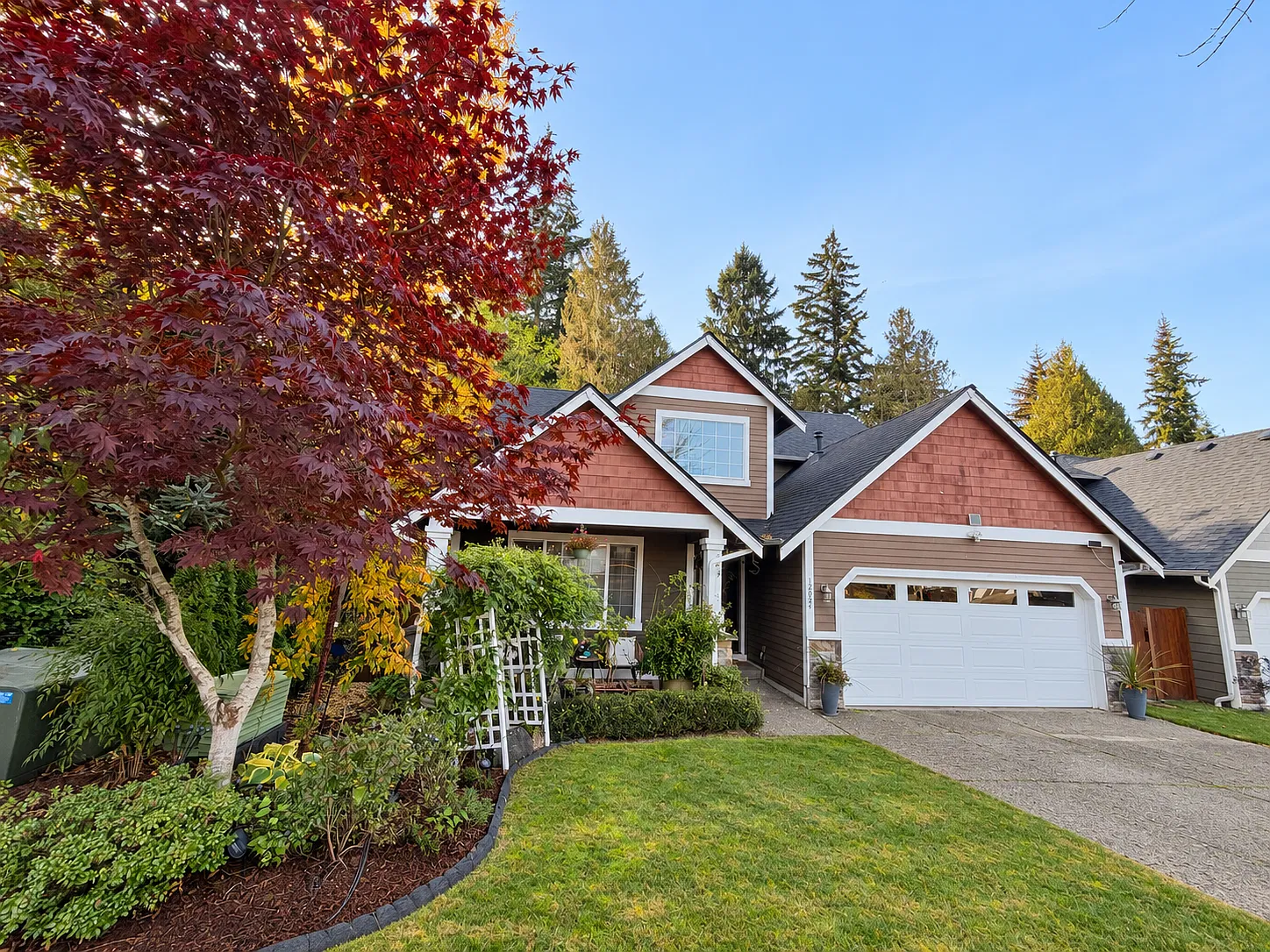 4 bed, 2.5 bath, 2074 sqft, $3,850 — Photo 1