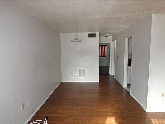 4th image of 350 79th Ave N APT 120