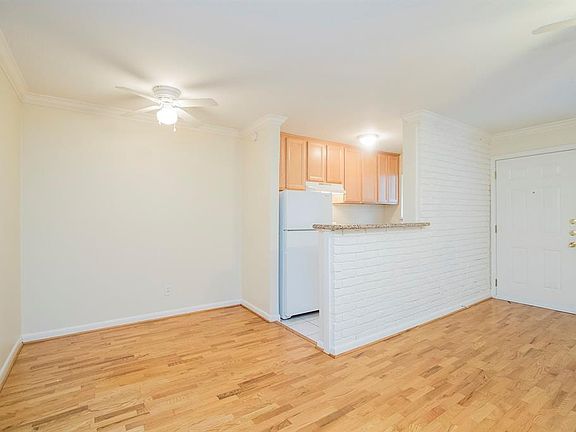 4th image of 2212 Morse St APT 4