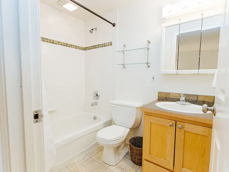 3015 Queen Anne Ave N. — Photo 12