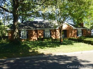 701 Trenton Dr, Sherman, IL 62684