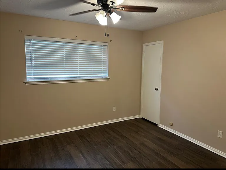 17406 Spicewood Springs Ln #17406 — Photo 27