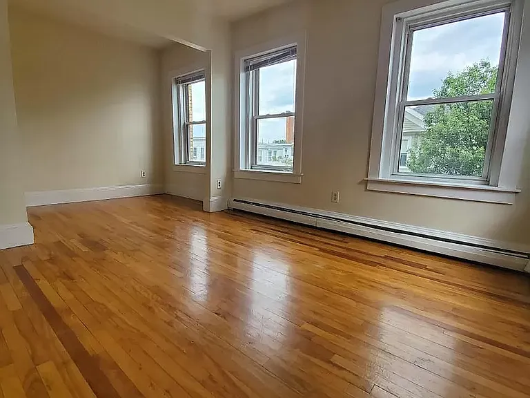 48 Pond St — Photo 2