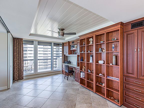 3rd image of 4001 Gulf Shore Blvd N APT 606