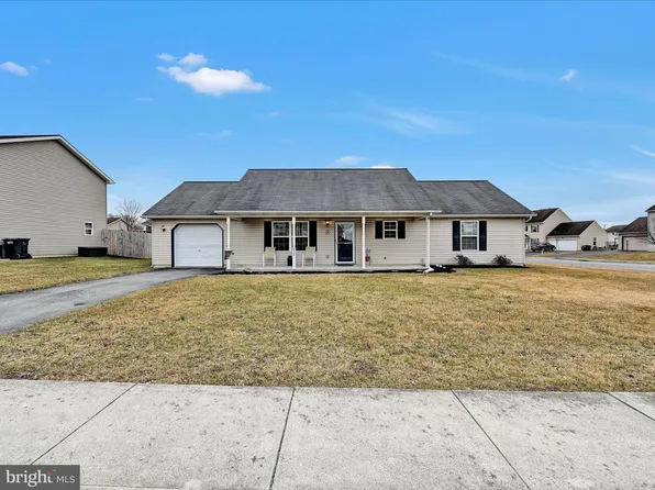 233 Cypress St, Bainbridge, PA 17502