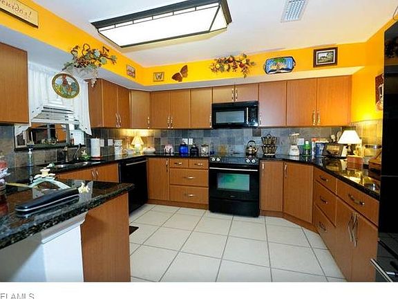 5th image of 27605 S View Dr