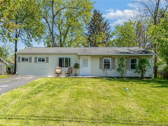 208 Resseguie Dr, Syracuse, NY 13209